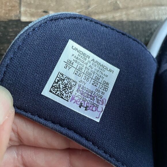 Under Armour Boys' UA Ignite VI Slides In White/Midnight Navy - 100 Size 3 - Picture 8 of 9